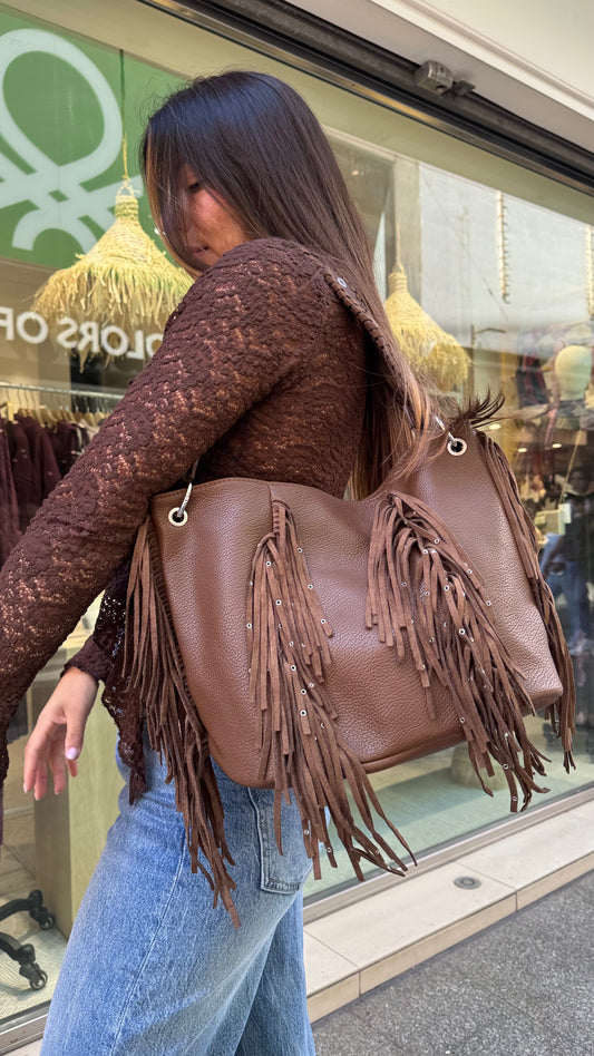 BOLSO FLECOS CON TACHUELAS